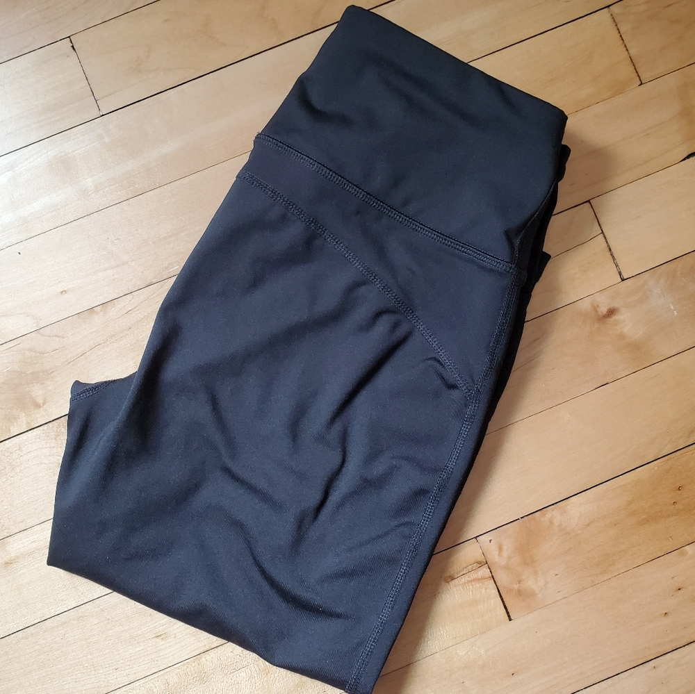 Black ankle length leggings